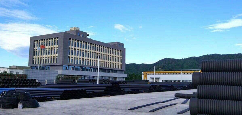 鋼絲骨架塑料複合管,孔(kǒng)網鋼帶塑料複合管,鋼帶增強螺旋波紋管 鋼絲骨架塑(sù)料複合管,孔網鋼帶塑料複合管,鋼帶增強螺旋波紋管