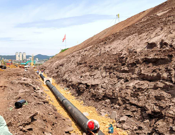 四川西充（chōng）縣（xiàn）南西（xī）大道汙水管安裝